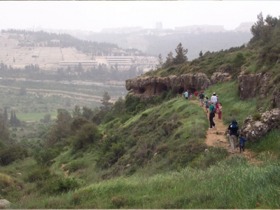 Hike in Nachal Chalalim outside Jerusalem