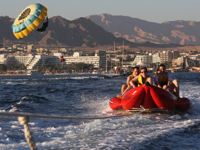Tow me! - in the Gulf of Eilat